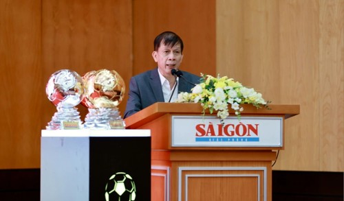 30. Verleihung des vietnamesischen „Goldenen Ball“-Preises mit gemeinnützigen Aktivitäten - ảnh 1