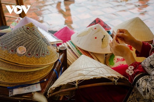 Thang Long-Hanoi-Festival 2025: Ein multikulturelles Bild im im Literaturtempel  - ảnh 19