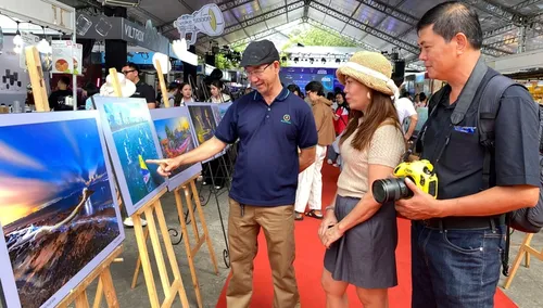 100 Fotografen weltweit nehmen am Fotografiefestival in Ho-Chi-Minh-Stadt teil - ảnh 1