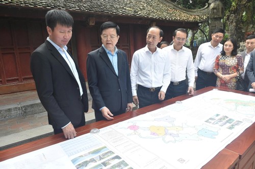 Vizepremierminister Mai Van Chinh überprüft die Planung des Landschaftskomplexes Trang An - ảnh 1