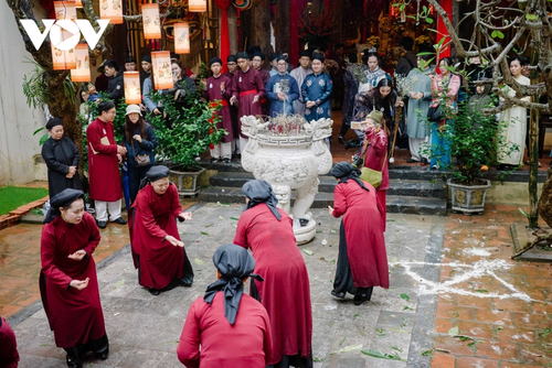 Frühlingsfarben von Thang Long durch Zeremonien in der Altstadt - ảnh 27