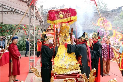 Cao-Tempelfest ehrt Verdienste der Ahnen bei Kämpfen gegen Aggressoren - ảnh 1