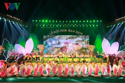 Ban Flower Festival 2019 spotlights northwestern history, culture  - ảnh 1