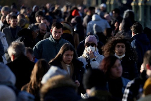 Omicron infections appear no less severe than Delta  ​ - ảnh 1