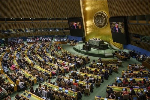 PM leaves for UN General Assembly’s 78th session - ảnh 1