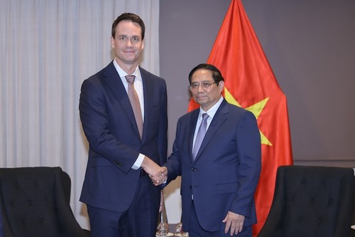 PM receives executives of Australian enterprises - ảnh 1