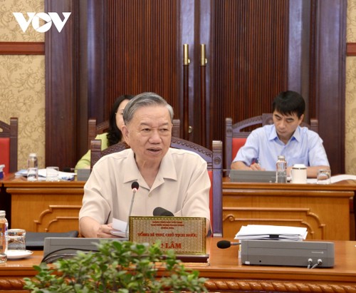 Politburo discusses development of Hai Phong, Thua Thien-Hue - ảnh 1