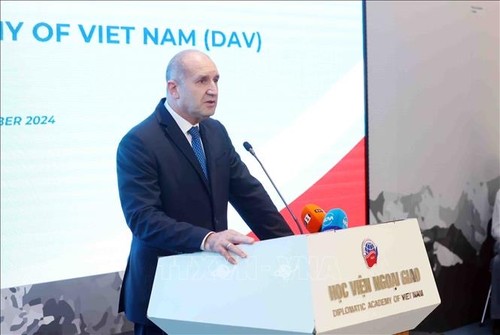 Bulgarian President visits Diplomatic Academy of Vietnam, Hai Phong city - ảnh 1