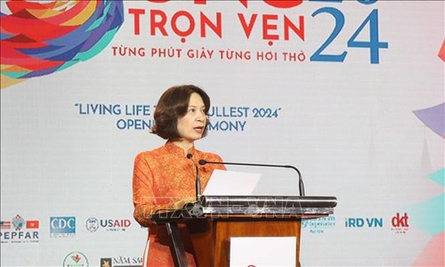 “Living life to the fullest” Festival marks World AIDS Day    - ảnh 1