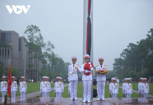 State funeral held for former President Tran Duc Luong - ảnh 5