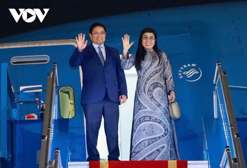 PM departs for UNOC 3 in France, official visits to Estonia, Sweden - ảnh 1