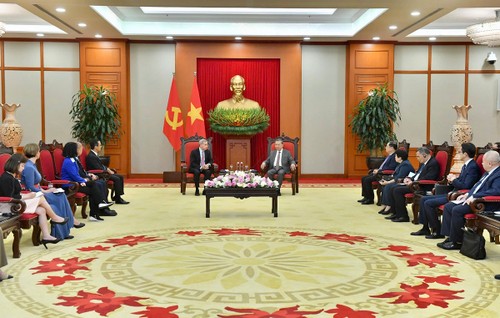 Party leader calls on Qualcomm to support Vietnam’s tech ambitions - ảnh 1