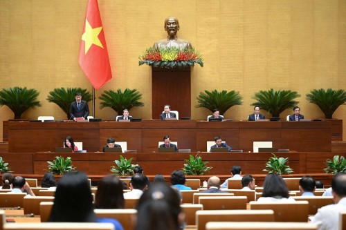 Lawmakers seek path to a more self-reliant economy - ảnh 1