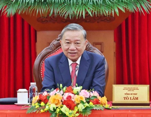 Vietnam’s top leader, US President discuss bilateral ties, trade issues - ảnh 1