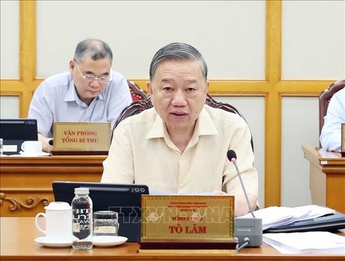 Two-tier local government model operating smoothly, Party leader says  - ảnh 1