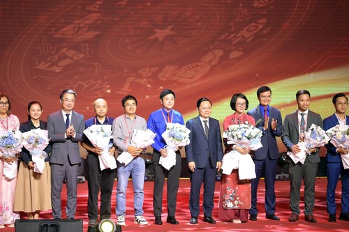 Forum positions young intellectuals as key driver of nation’s future - ảnh 1
