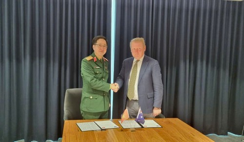 Vietnam, Australia sign three-year peacekeeping implementation plan - ảnh 2
