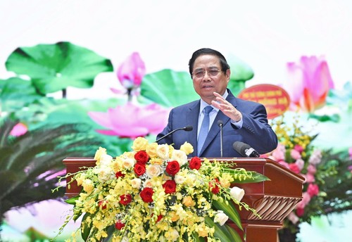 PM demands bold action on infrastructure, maritime transport - ảnh 1