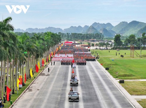 16,000 armed forces personnel rehearse for National Day parade - ảnh 1