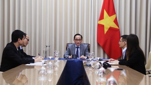 Vietnam, UK work to advance strategic partnership   - ảnh 1