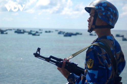 Party leader highlights decisive role of Party leadership over Vietnam People’s Army - ảnh 3