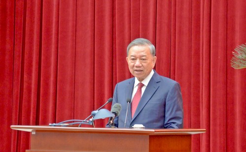 Core content of 14th National Party Congress documents must be institutionalized in 2026: Party leader - ảnh 1