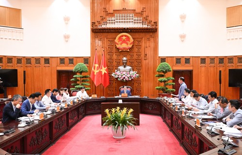 No fuel shortages in any circumstances: PM - ảnh 1