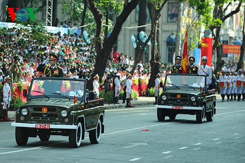 พิธีชุมนุมรำลึก40ปีวันปลดปล่อยภาคใต้รวมประเทศเป็นเอกภาพ - ảnh 3