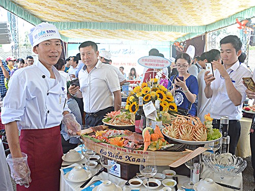 งานเฟสติวัลทะเลหวุงเต่า  ยืนยันเครื่องหมายการค้าแหล่งท่องเที่ยวทางทะเล - ảnh 2