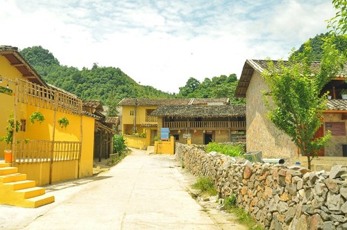 ความสวยงามของหมู่บ้านโลโลฉายในจังหวัดห่ายาง - ảnh 7