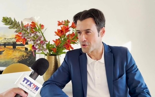 นักวิชาการและเพื่อนมิตรต่างชาติชื่นชมบทบาทของประธานโฮจิมินห์ - ảnh 1