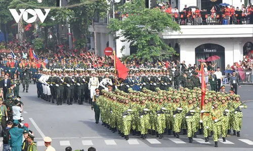 พิธีเดินสวนสนามและขบวนพาเหรดเฉลิมฉลองครบรอบ 80 ปีวันชาติเวียดนาม 2 กันยายน - ảnh 21