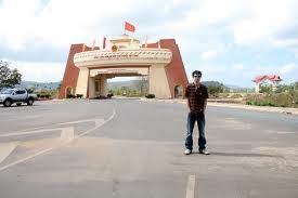 Verstärkung der Zusammenarbeit zwischen Grenzprovinzen Vietnams und Laos - ảnh 1