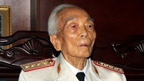 KPV-Generalsekretär Nguyen Phu Trong gratuliert General Vo Nguyen Giap zu seinem Geburtstag - ảnh 1