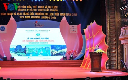 Preise im vietnamesischen Tourismus 2013 verliehen - ảnh 1