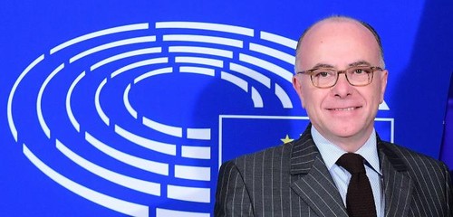 Bernard Cazeneuve zum Premierminister Frankreichs ernannt - ảnh 1