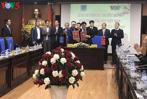 VOV und PVN vereinbaren Zusammenarbeit in Medien - ảnh 1