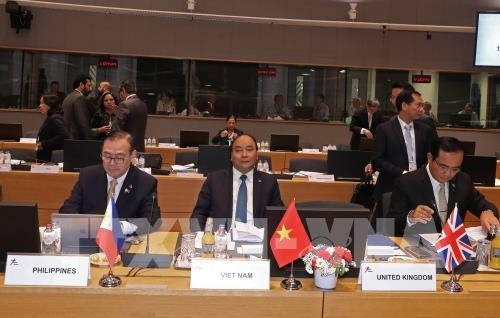 Premierminister Nguyen Xuan Phuc nennt 3 Vorschläge für ASEM 12 - ảnh 1