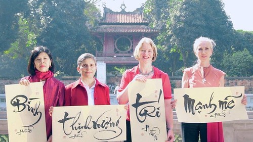 Botschafterinnen der Länder schicken Glückwunschtelegramme zum vietnamesischen Tetfest - ảnh 1