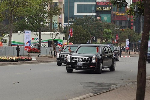 Fotos von US-Präsident Donald Trump und Nordkoreas Staatschef Kim Jong un beim Gipfeltreffen in Hanoi - ảnh 19