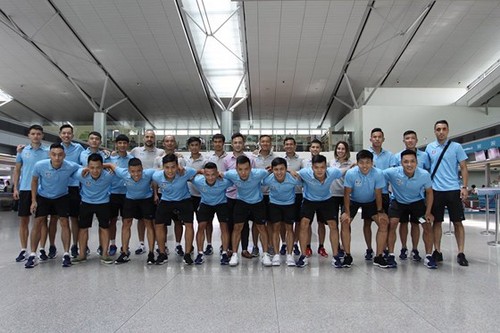 Thai Son Nam schlug Shenzhen (China) mit 5:1 in Futsal und steht im Halbfinale - ảnh 1