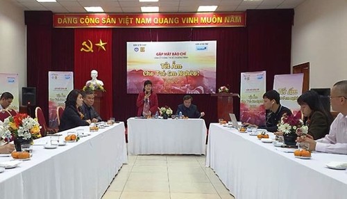 Programm “warmes Tetfest für Kinder der armen Familien” - ảnh 1