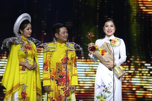 Ehrung der 15 Künstler mit “Mai Vang-Preis” 2019 - ảnh 1