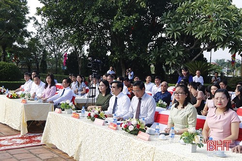 Ausstellung über Nguyen Du und das Mädchen Kieu in Ha Tinh - ảnh 1