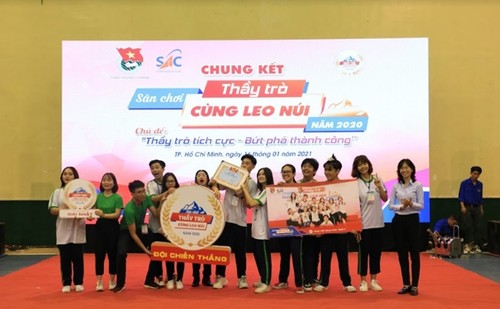 Finalrunde von Bergsteigen für Lehrer und Schüler - ảnh 1