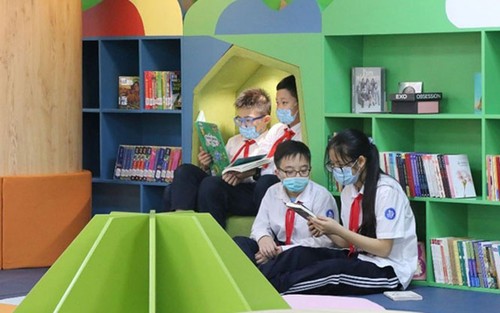 Verbindungen der Kinder mit Büchern - ảnh 1