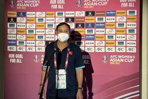 Trainer Mai Duc Chung: Die vietnamesische Frauenmannschaft spielt mit entschlossenen Kampfgeist gegen Myanmar - ảnh 1