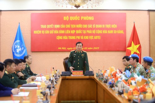Entsendung der weiteren sieben vietnamesischen Offiziere zu UN-Friedenstruppen - ảnh 1