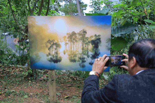 Kunststraße zum 130-jährigen Bestehen der Stadt Da Lat - ảnh 1