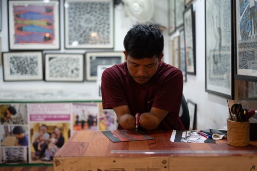 Mon Chea: ຈິດຕະກອນບໍ່ມີມືກັບມານະຈິດພິເສດ - ảnh 1